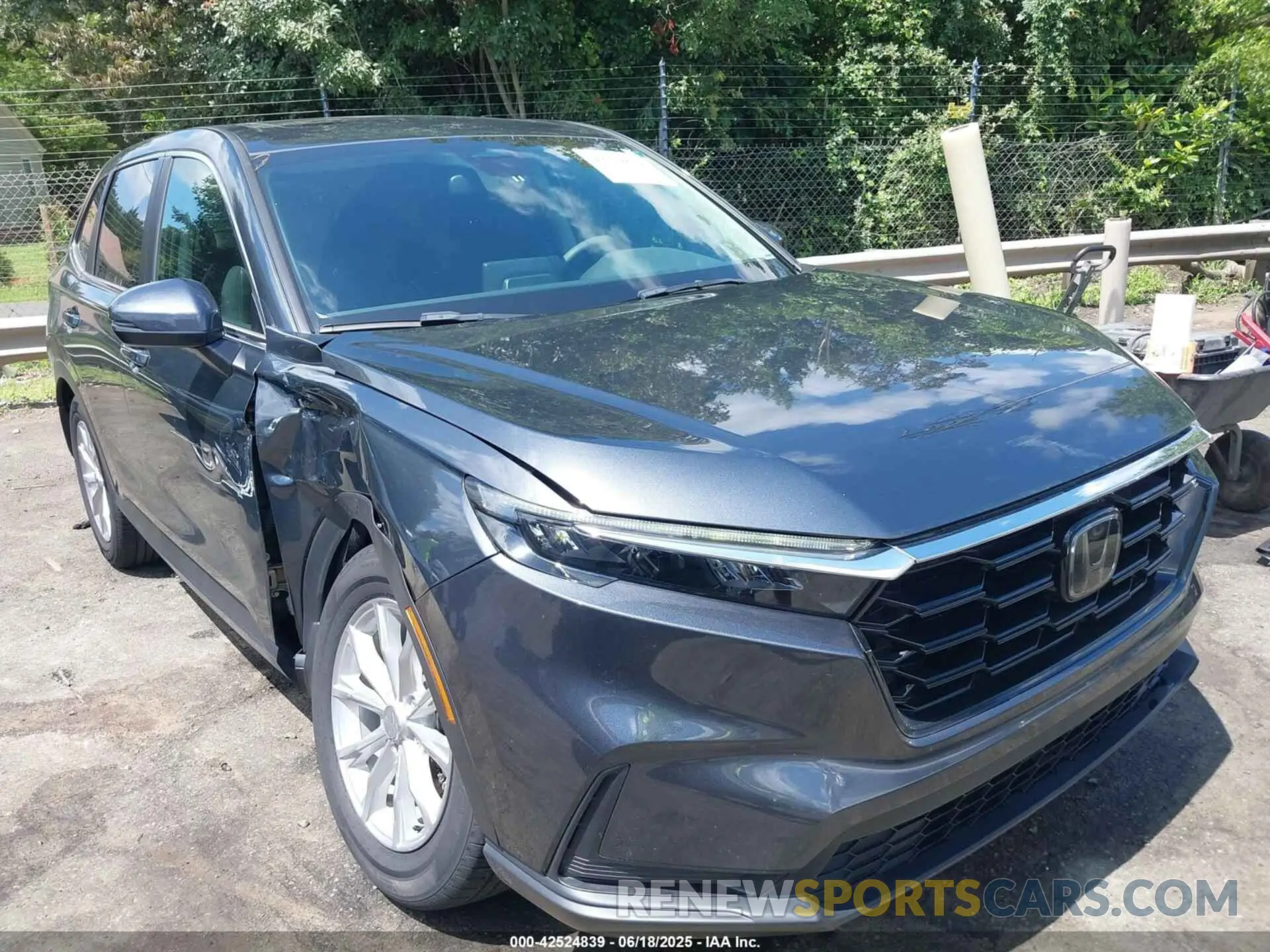 1 Фотография поврежденного автомобиля 2HKRS3H48PH302840 HONDA CR-V 2023