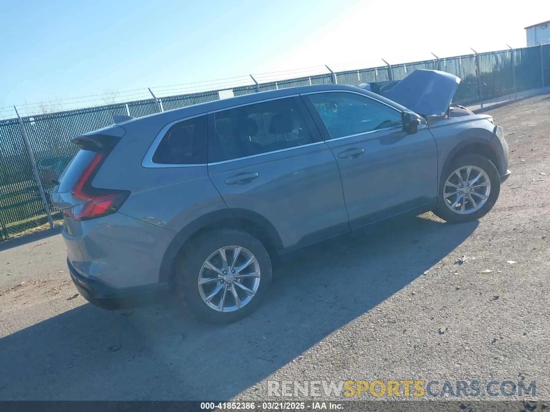 4 Фотография поврежденного автомобиля 2HKRS4H43PH435284 HONDA CR-V 2023