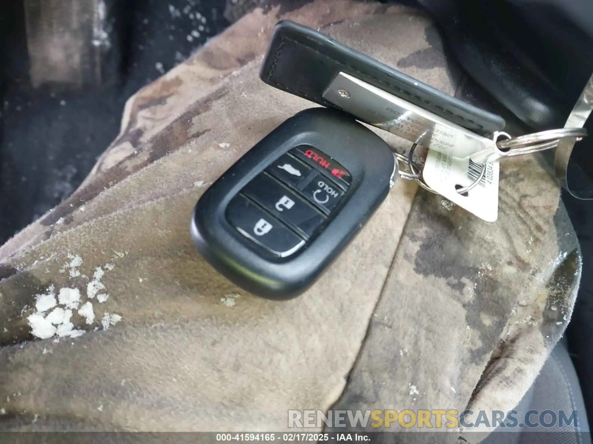 11 Photograph of a damaged car 2HKRS4H47PH411408 HONDA CR-V 2023