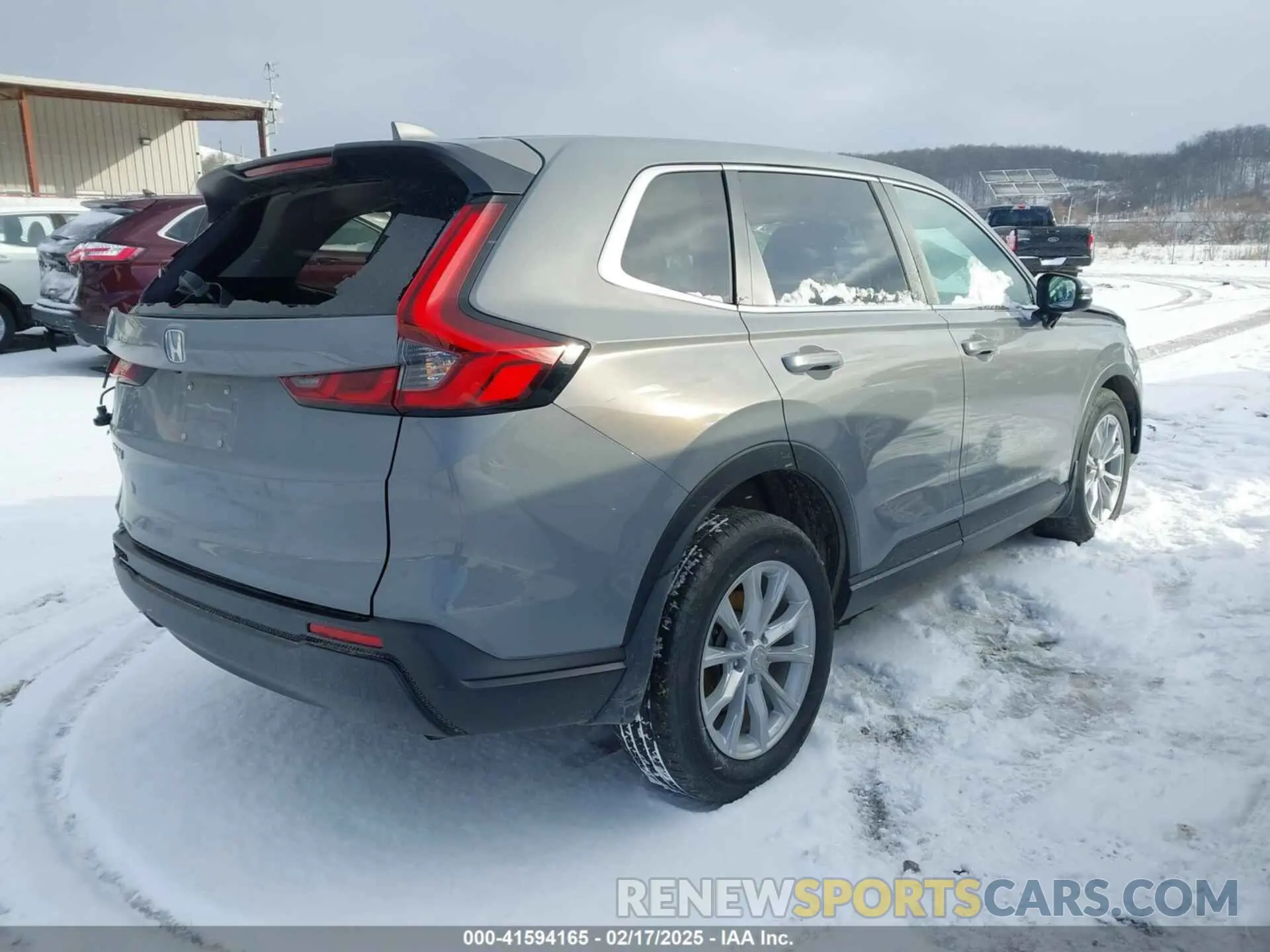 4 Photograph of a damaged car 2HKRS4H47PH411408 HONDA CR-V 2023