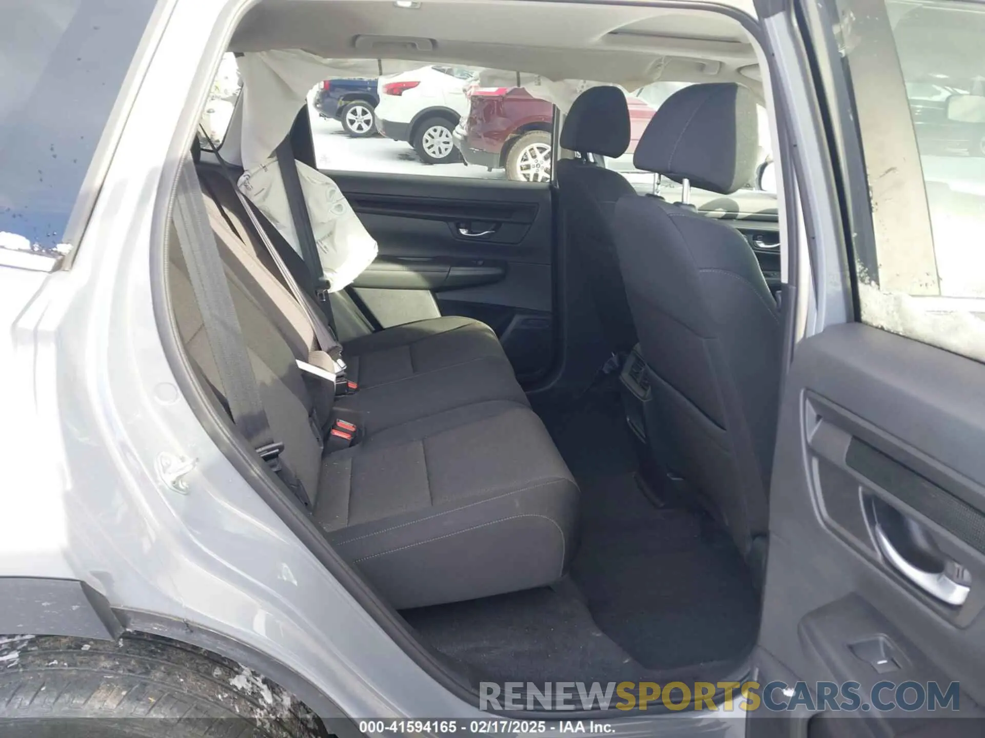 8 Photograph of a damaged car 2HKRS4H47PH411408 HONDA CR-V 2023