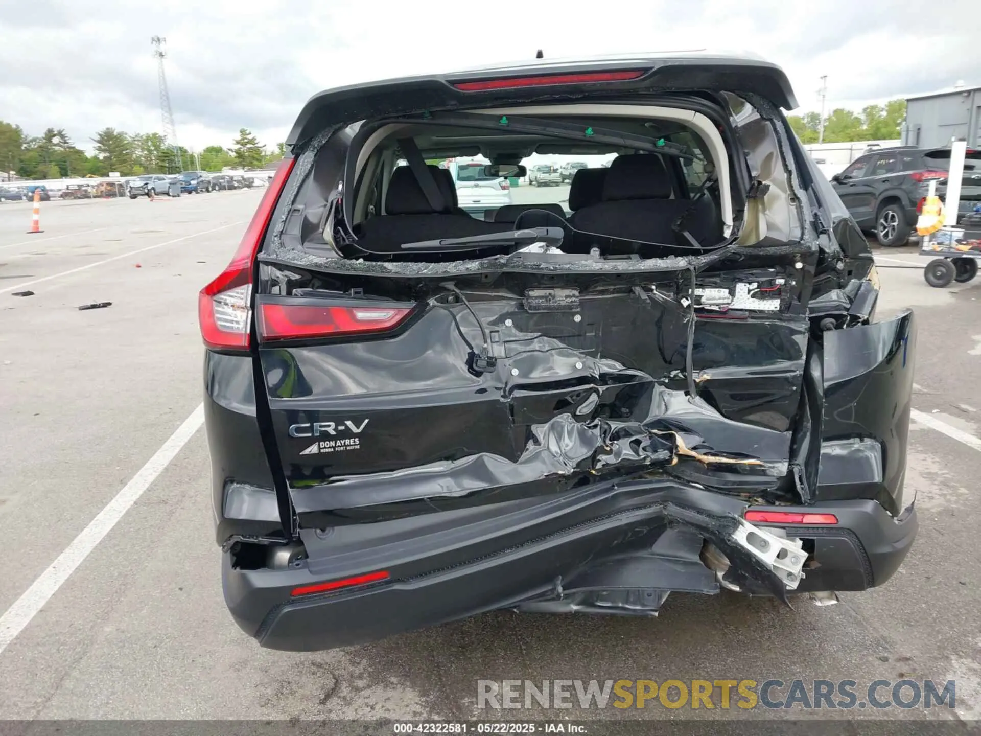6 Photograph of a damaged car 2HKRS4H4XPH415601 HONDA CR-V 2023