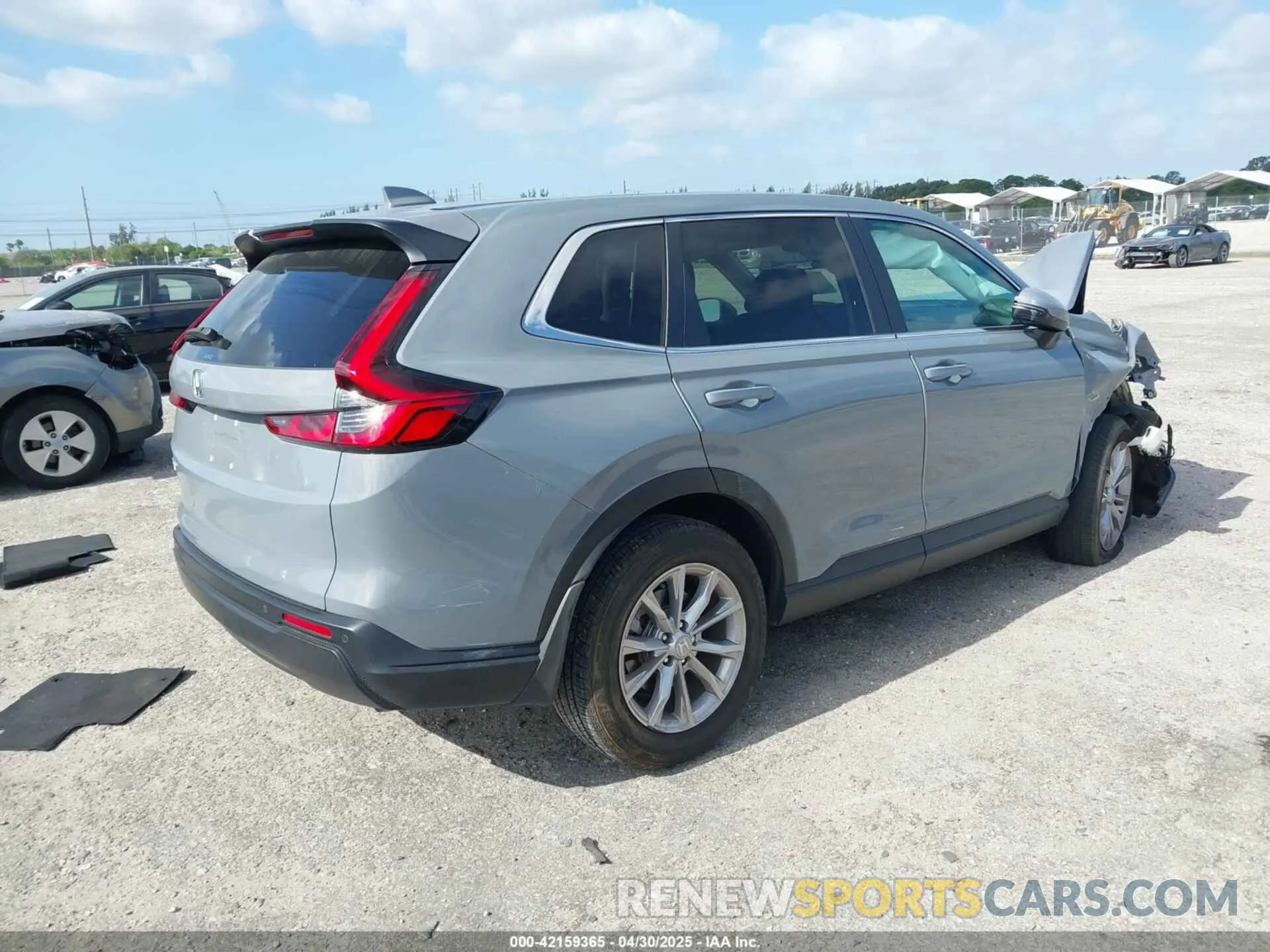 4 Фотография поврежденного автомобиля 2HKRS4H71PH408661 HONDA CR-V 2023