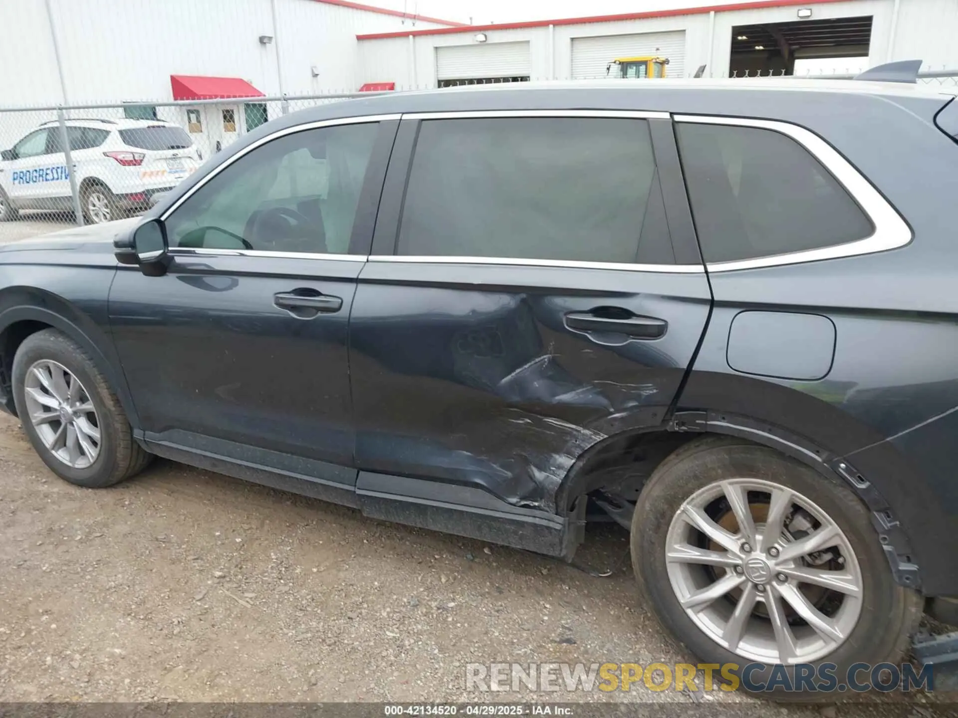 14 Photograph of a damaged car 2HKRS4H72PH439966 HONDA CR-V 2023
