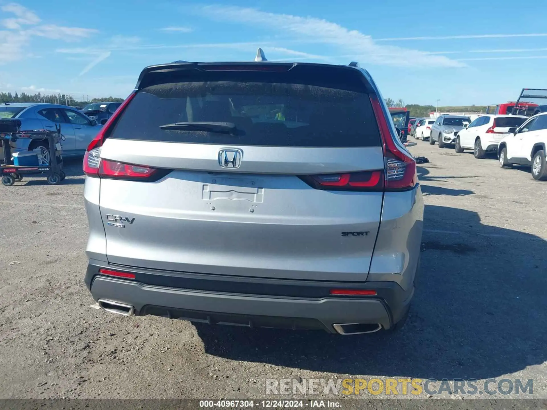 16 Photograph of a damaged car 2HKRS5H50PH714626 HONDA CR-V 2023