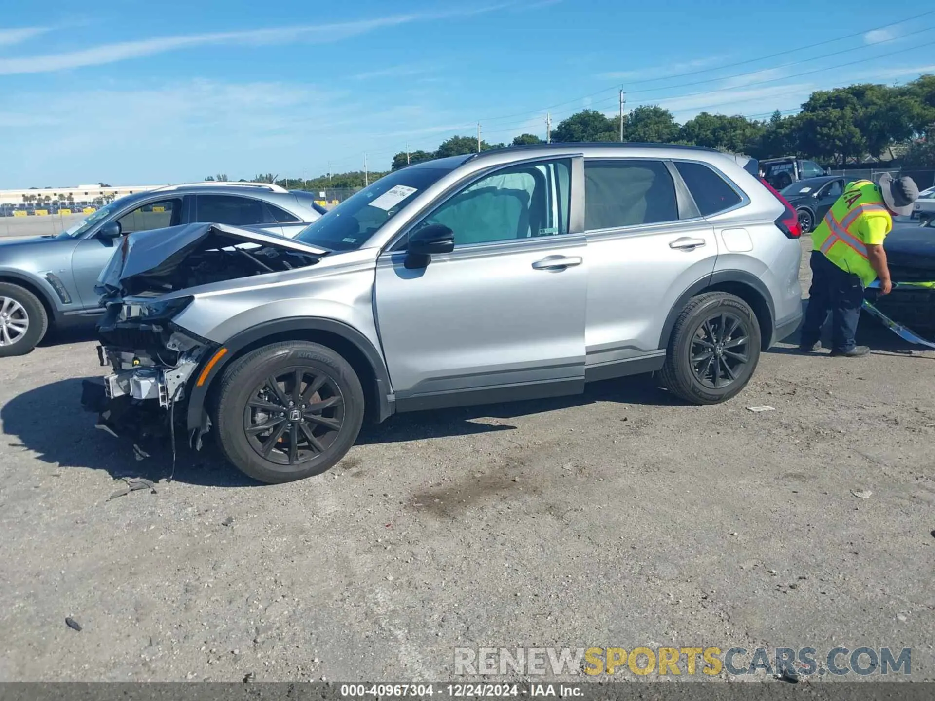 2 Photograph of a damaged car 2HKRS5H50PH714626 HONDA CR-V 2023