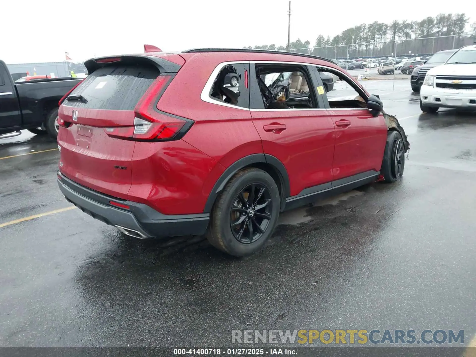 4 Photograph of a damaged car 2HKRS5H55PH715674 HONDA CR-V 2023
