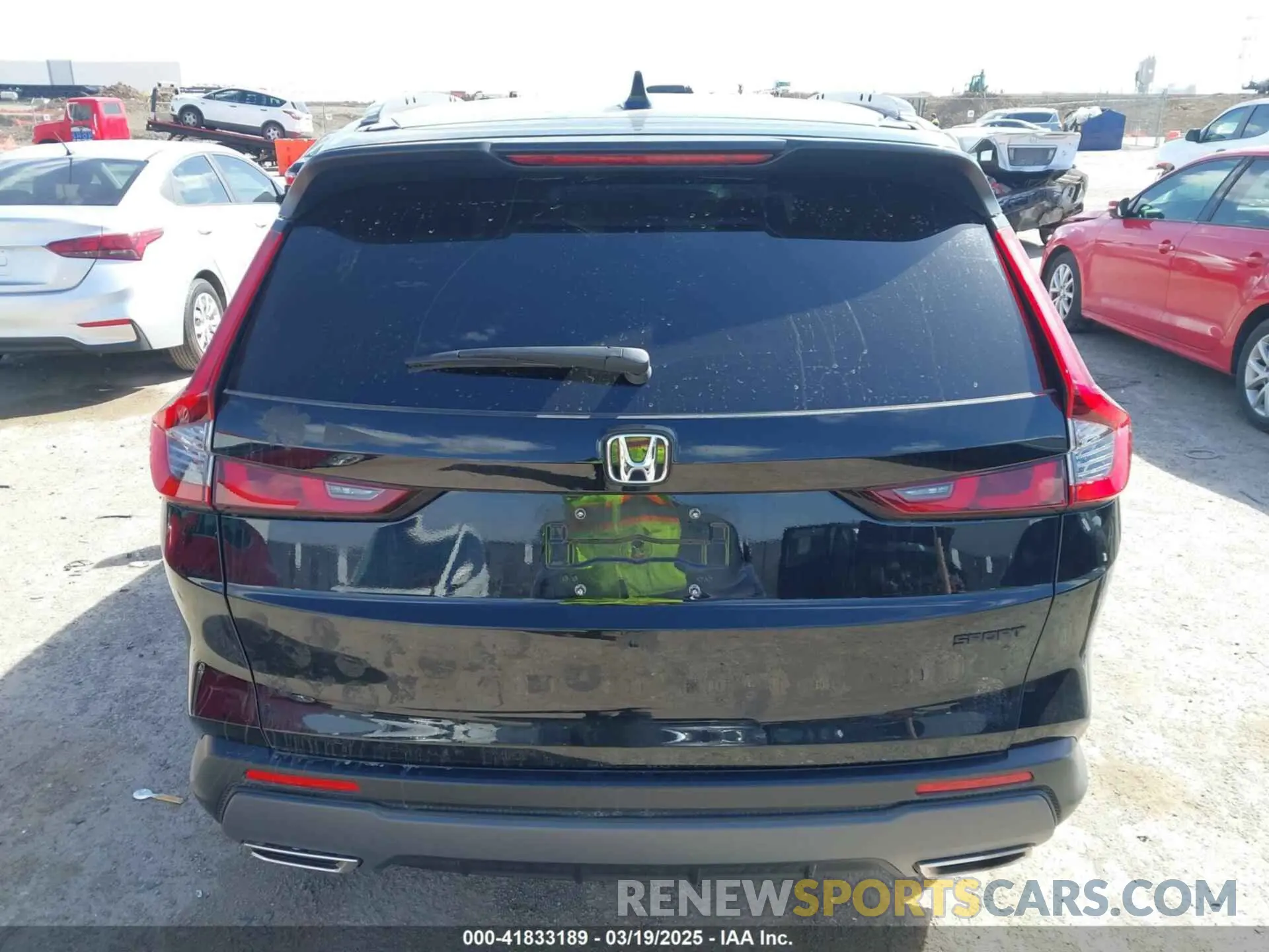 16 Photograph of a damaged car 2HKRS5H58PH704474 HONDA CR-V 2023