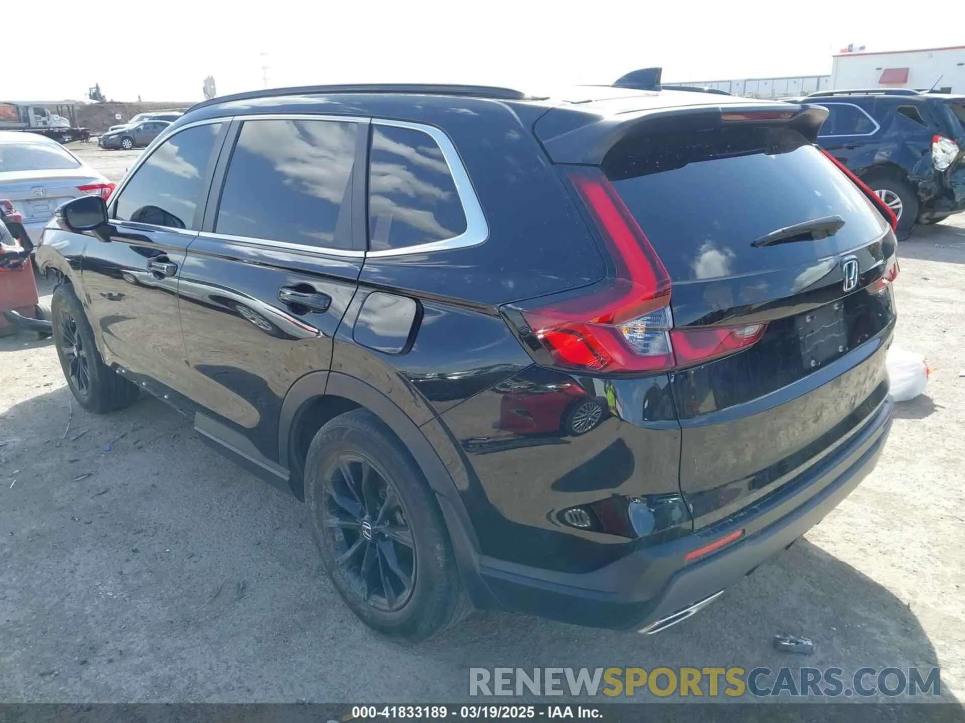 3 Photograph of a damaged car 2HKRS5H58PH704474 HONDA CR-V 2023