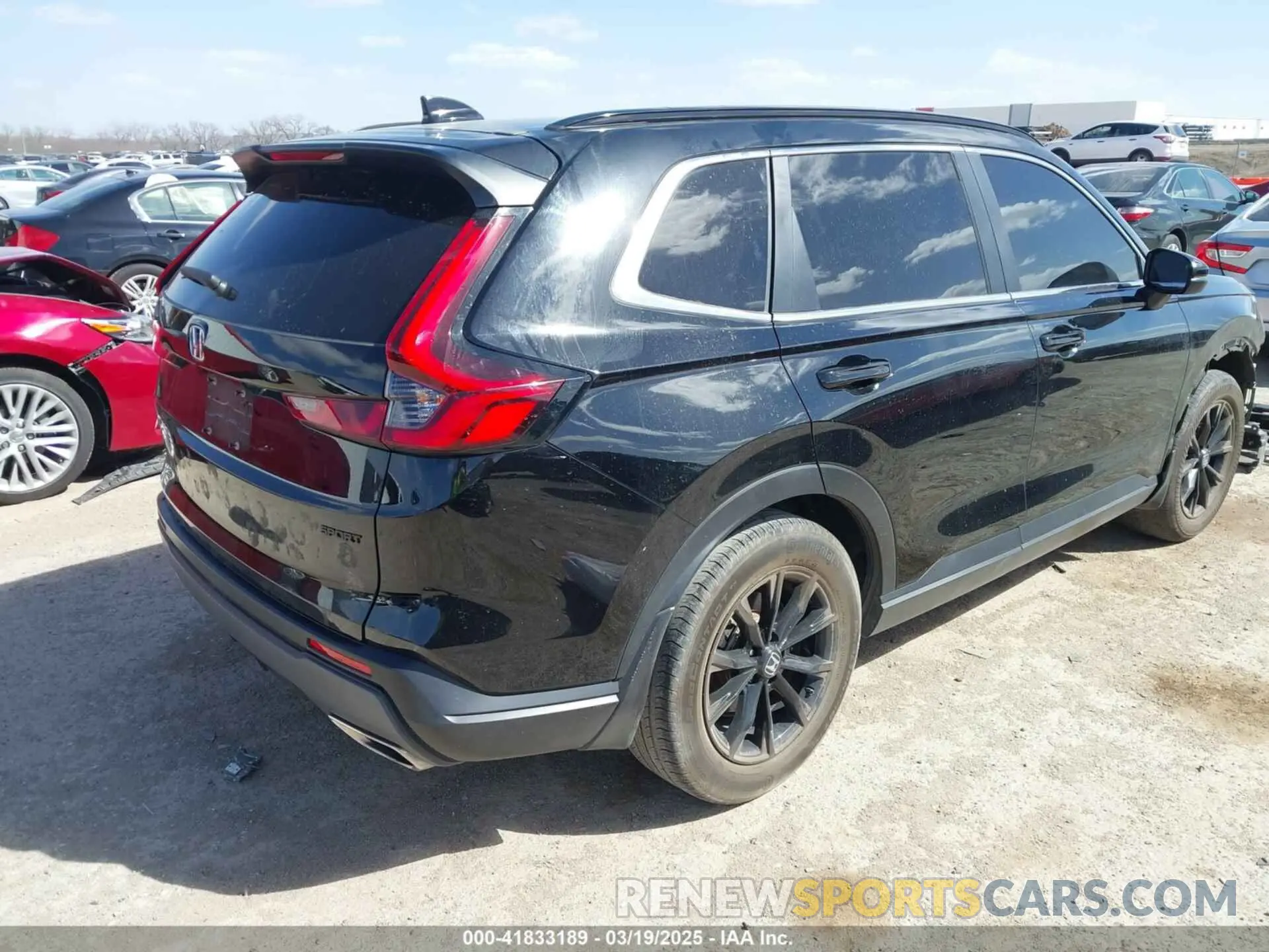 4 Photograph of a damaged car 2HKRS5H58PH704474 HONDA CR-V 2023