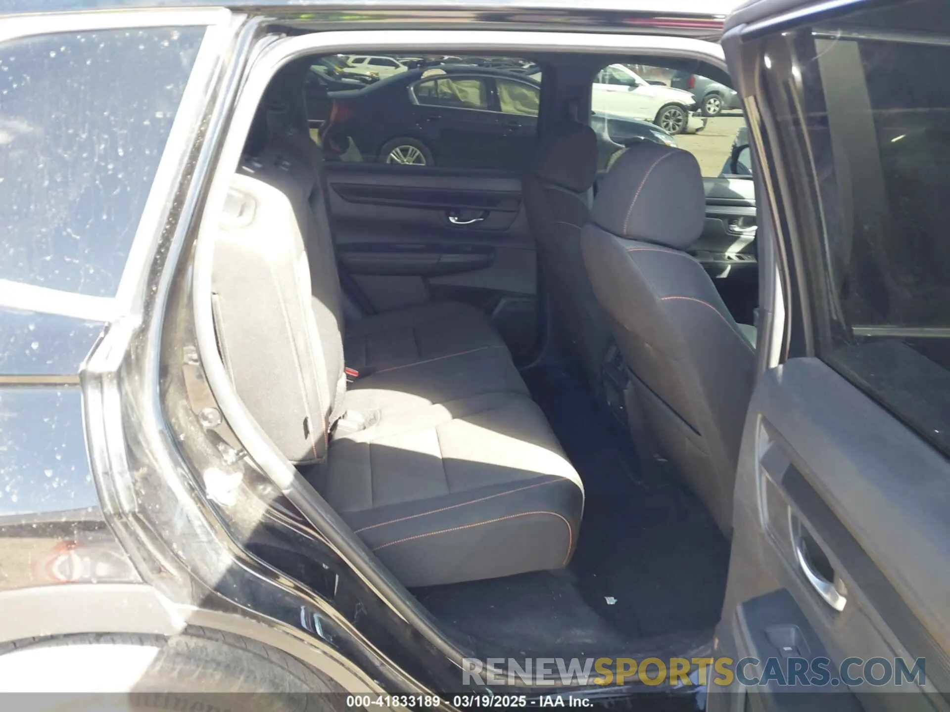 8 Photograph of a damaged car 2HKRS5H58PH704474 HONDA CR-V 2023