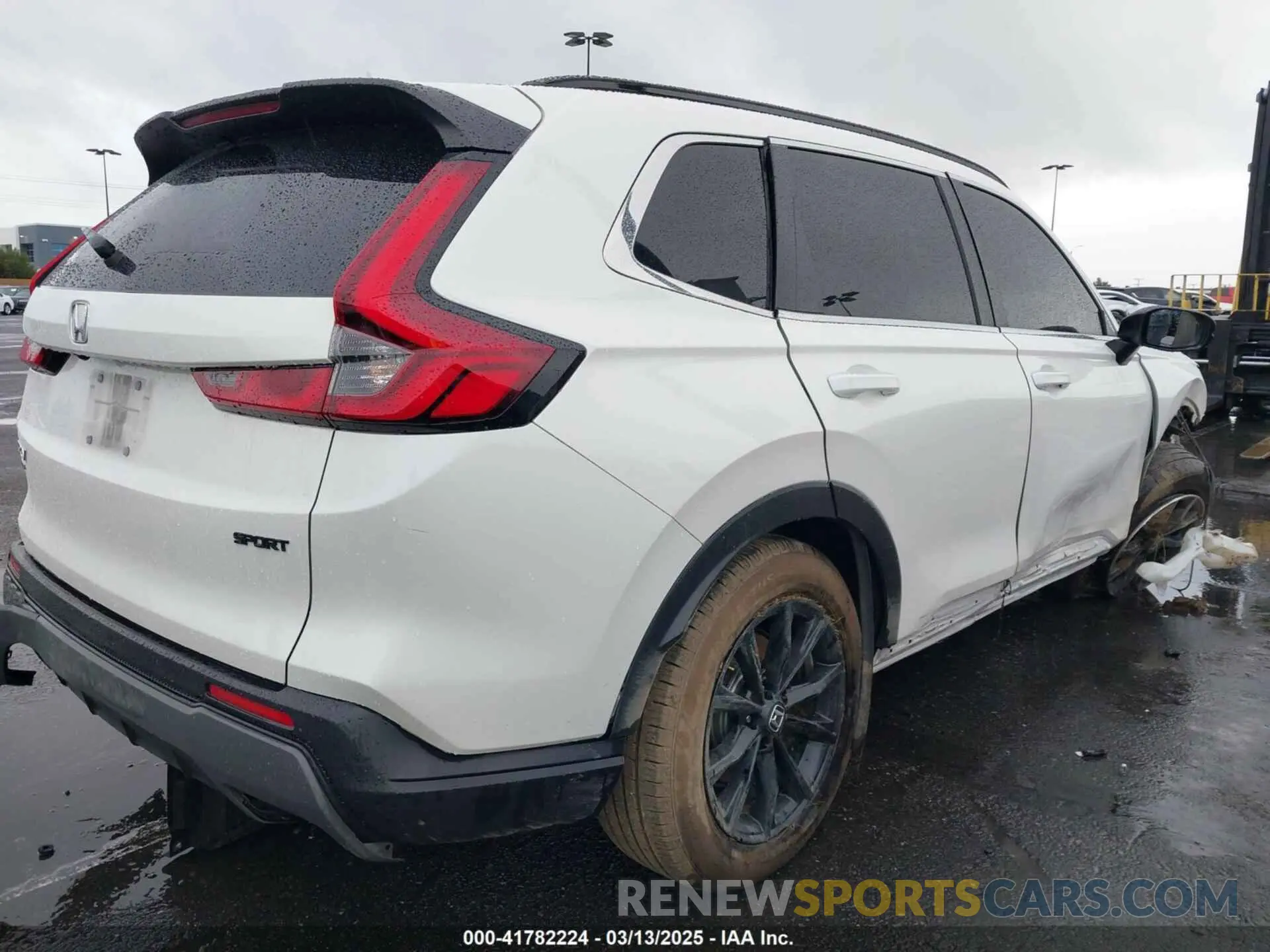 4 Photograph of a damaged car 2HKRS5H59PH713426 HONDA CR-V 2023