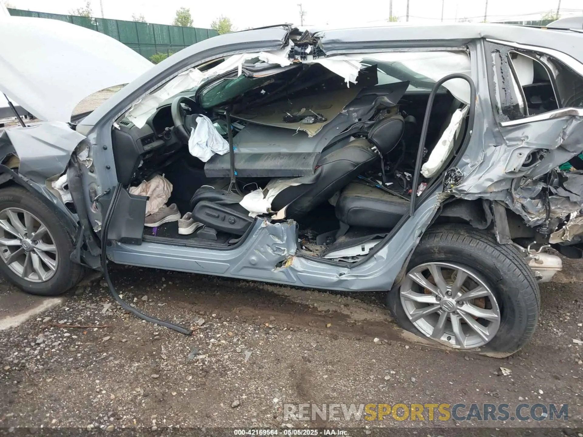 17 Photograph of a damaged car 5J6RS3H45PL002971 HONDA CR-V 2023