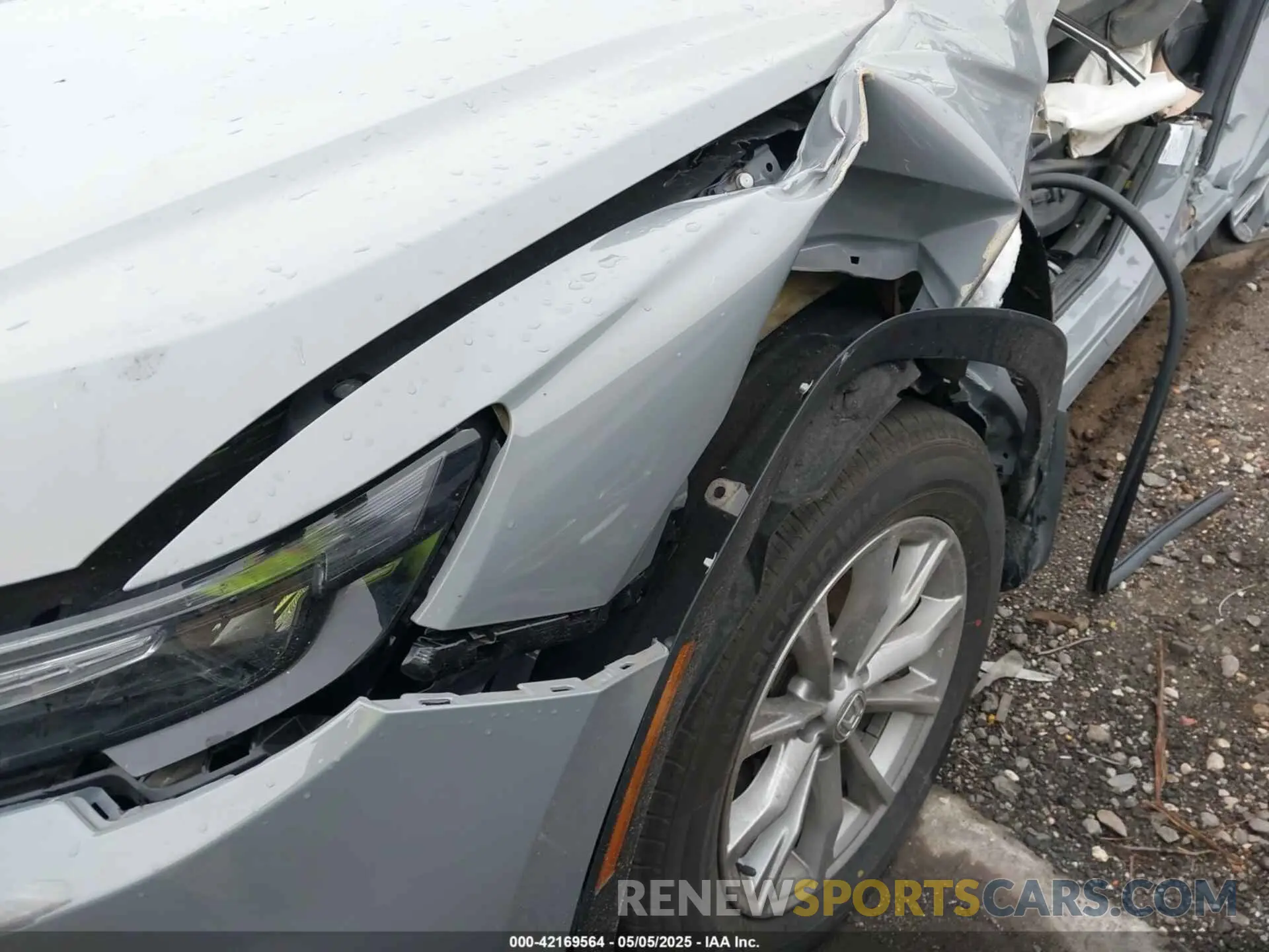 19 Photograph of a damaged car 5J6RS3H45PL002971 HONDA CR-V 2023