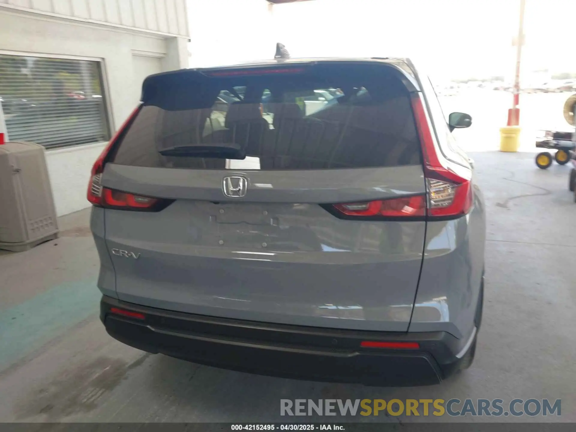 17 Фотография поврежденного автомобиля 5J6RS3H73PL003000 HONDA CR-V 2023