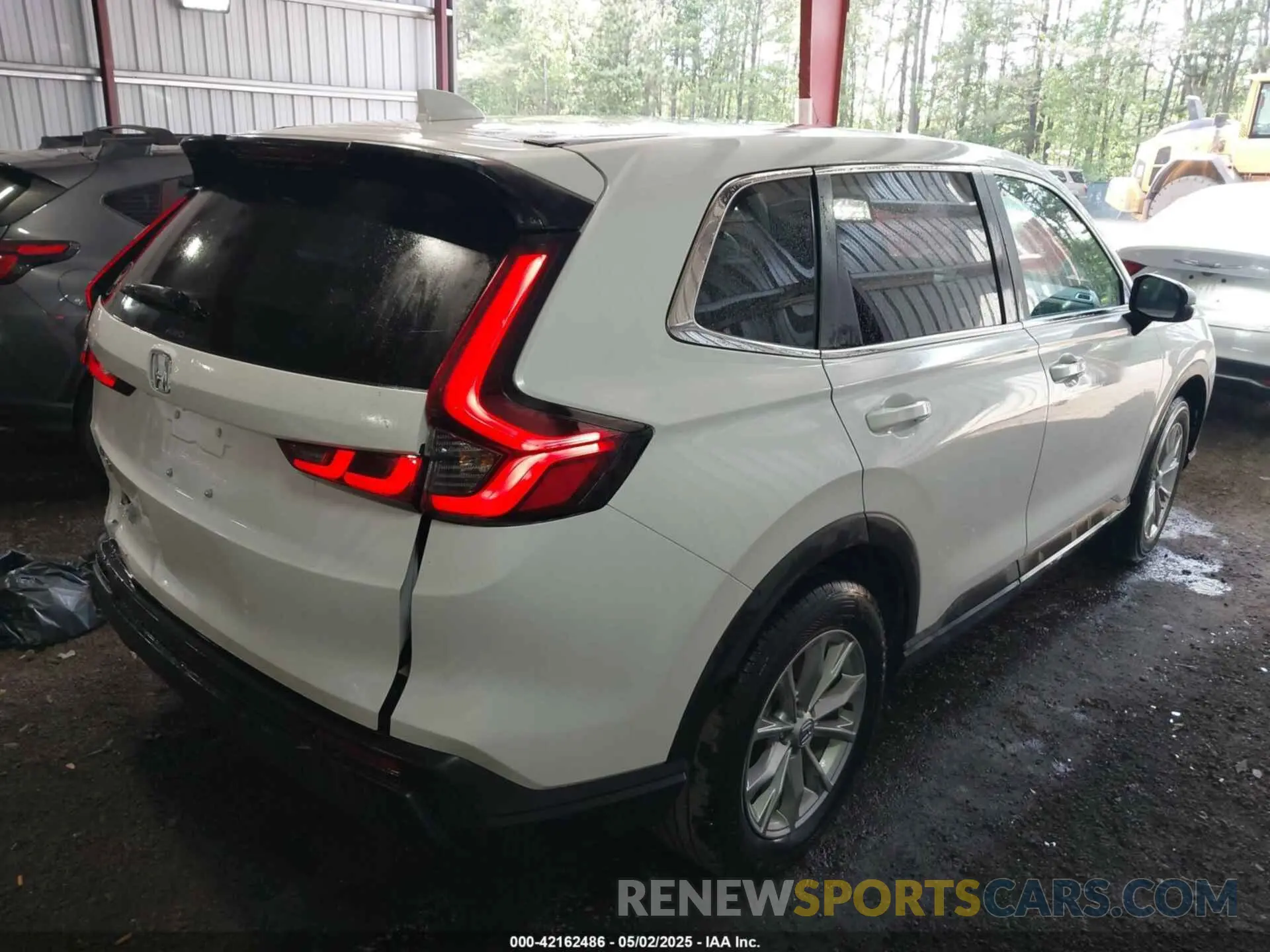 4 Photograph of a damaged car 5J6RS4H45PL003107 HONDA CR-V 2023
