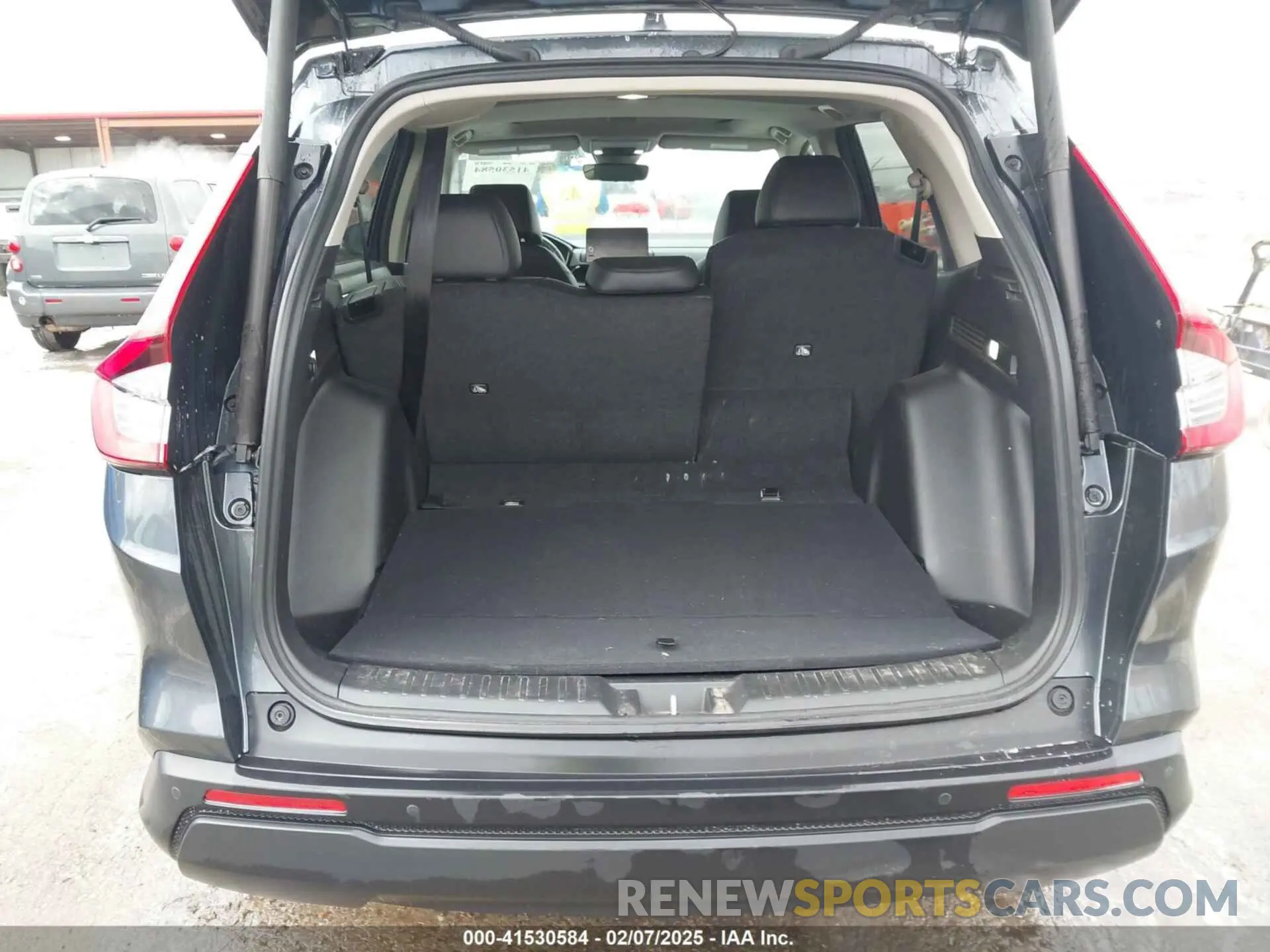 18 Photograph of a damaged car 5J6RS4H73PL009322 HONDA CR-V 2023