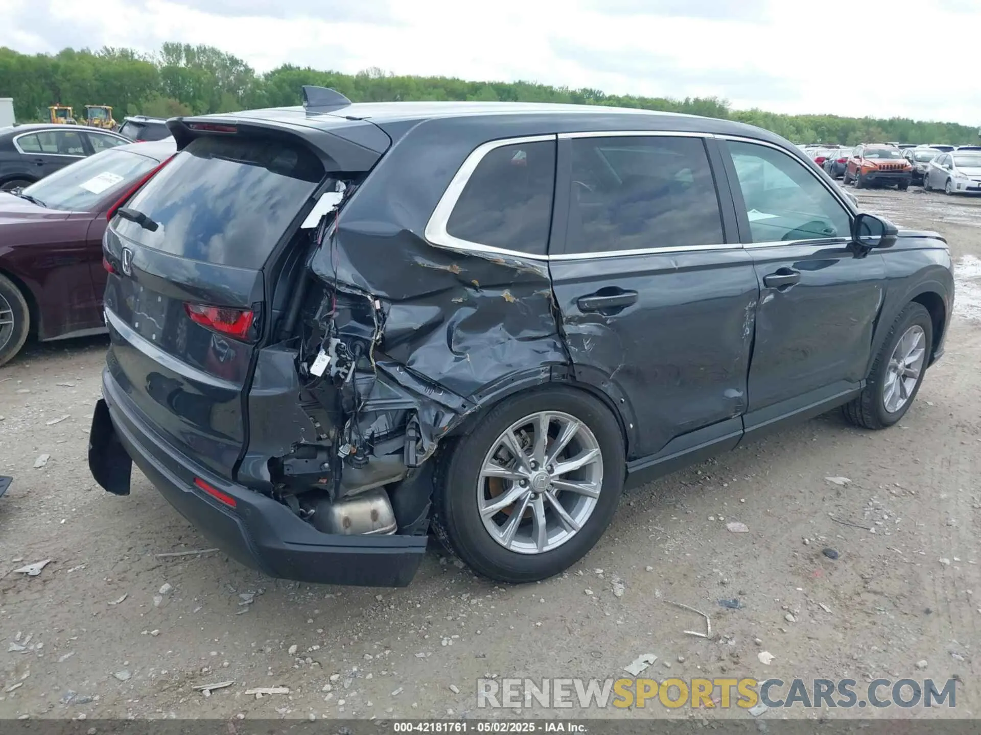 4 Photograph of a damaged car 5J6RS4H77PL010814 HONDA CR-V 2023