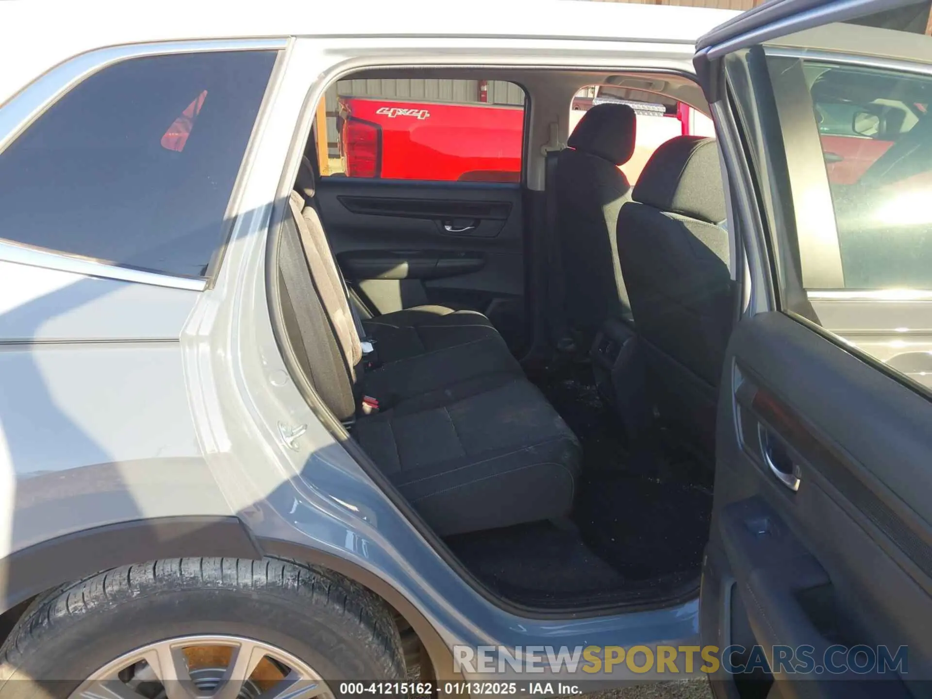 8 Photograph of a damaged car 7FARS3H40PE011672 HONDA CR-V 2023