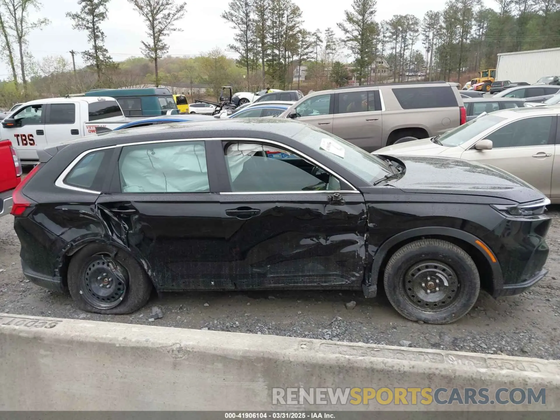 13 Photograph of a damaged car 7FARS4H21PE021647 HONDA CR-V 2023