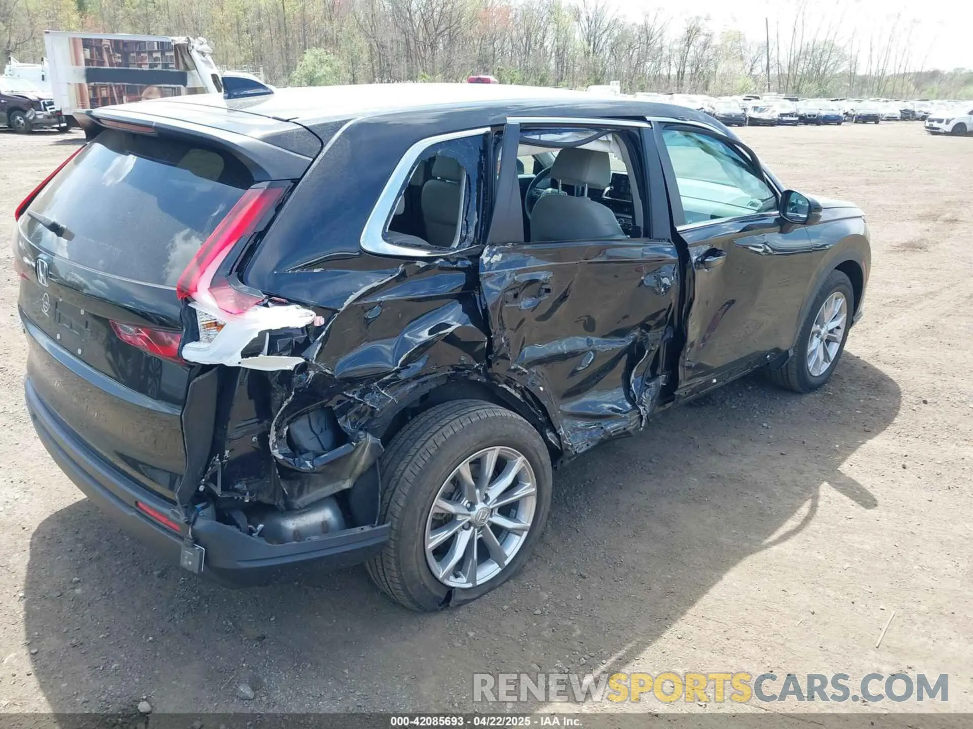 17 Photograph of a damaged car 7FARS4H73PE001489 HONDA CR-V 2023