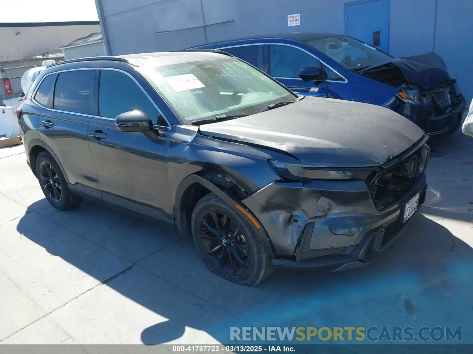 1 Photograph of a damaged car 7FARS6H52PE035384 HONDA CR-V 2023