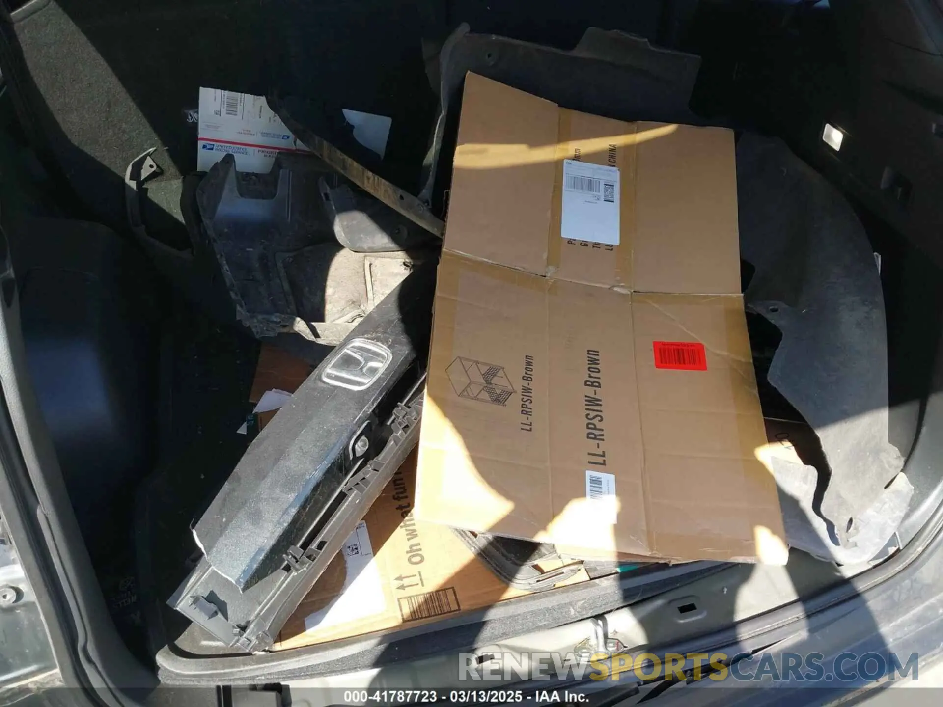18 Photograph of a damaged car 7FARS6H52PE035384 HONDA CR-V 2023