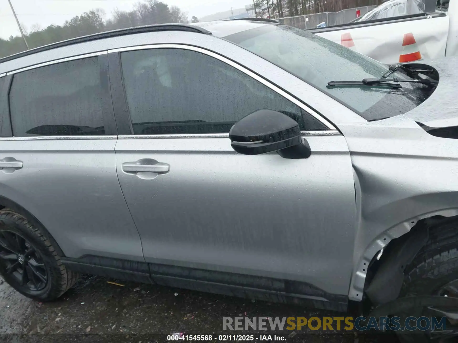 13 Photograph of a damaged car 7FARS6H59PE028738 HONDA CR-V 2023