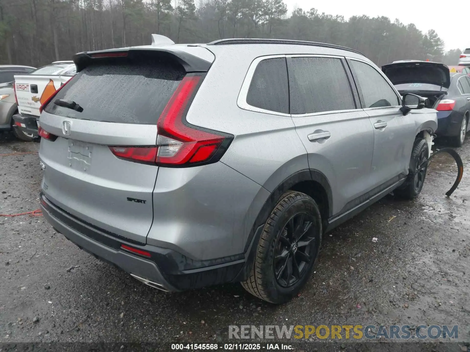 4 Photograph of a damaged car 7FARS6H59PE028738 HONDA CR-V 2023