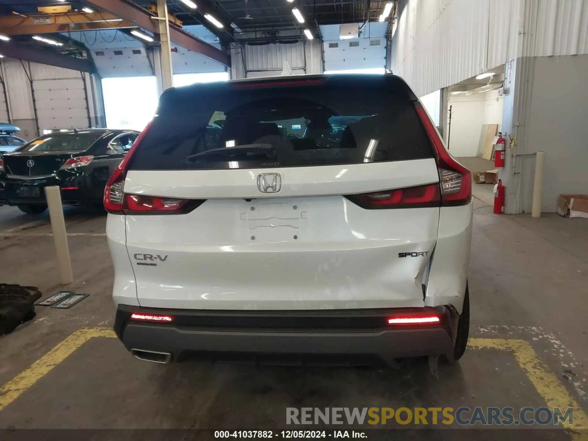 17 Photograph of a damaged car 7FARS6H59PE041120 HONDA CR-V 2023