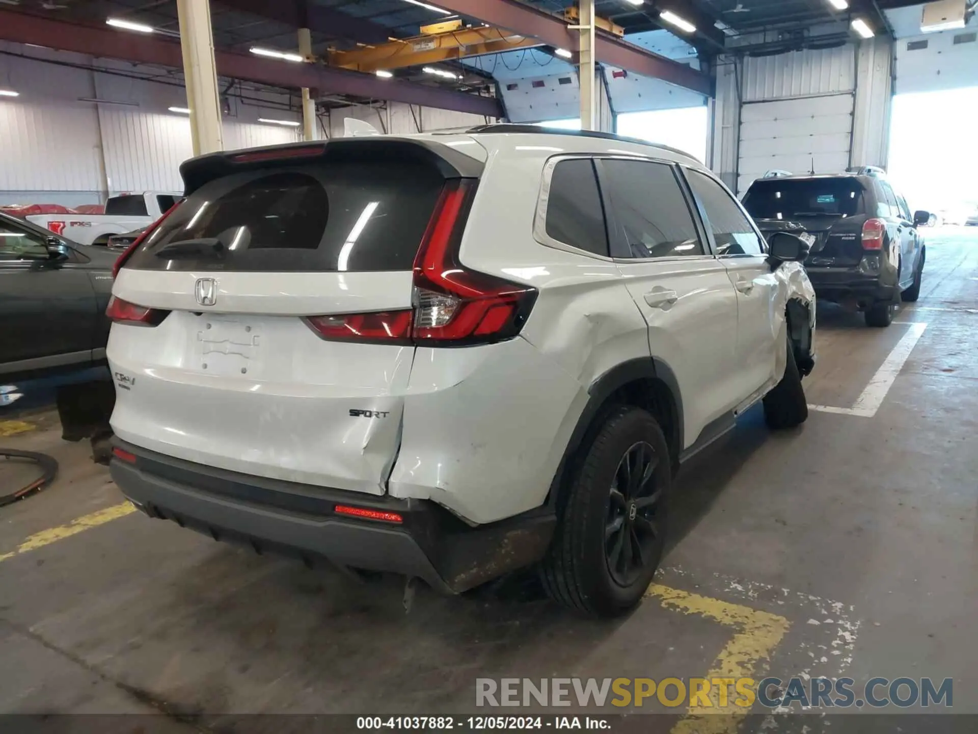 4 Photograph of a damaged car 7FARS6H59PE041120 HONDA CR-V 2023