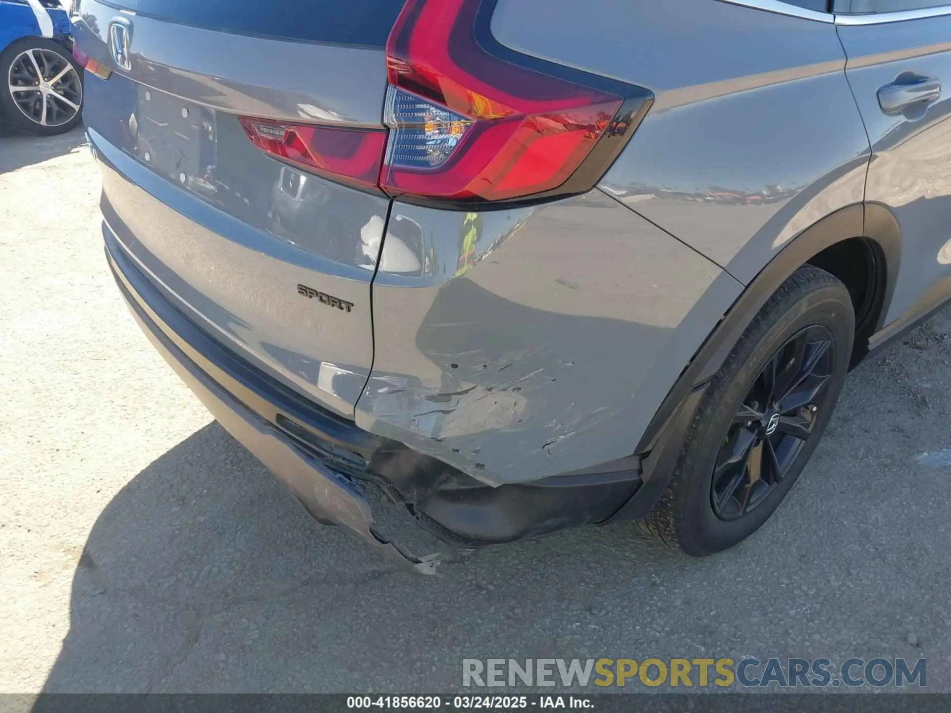 6 Photograph of a damaged car 7FARS6H5XPE033902 HONDA CR-V 2023