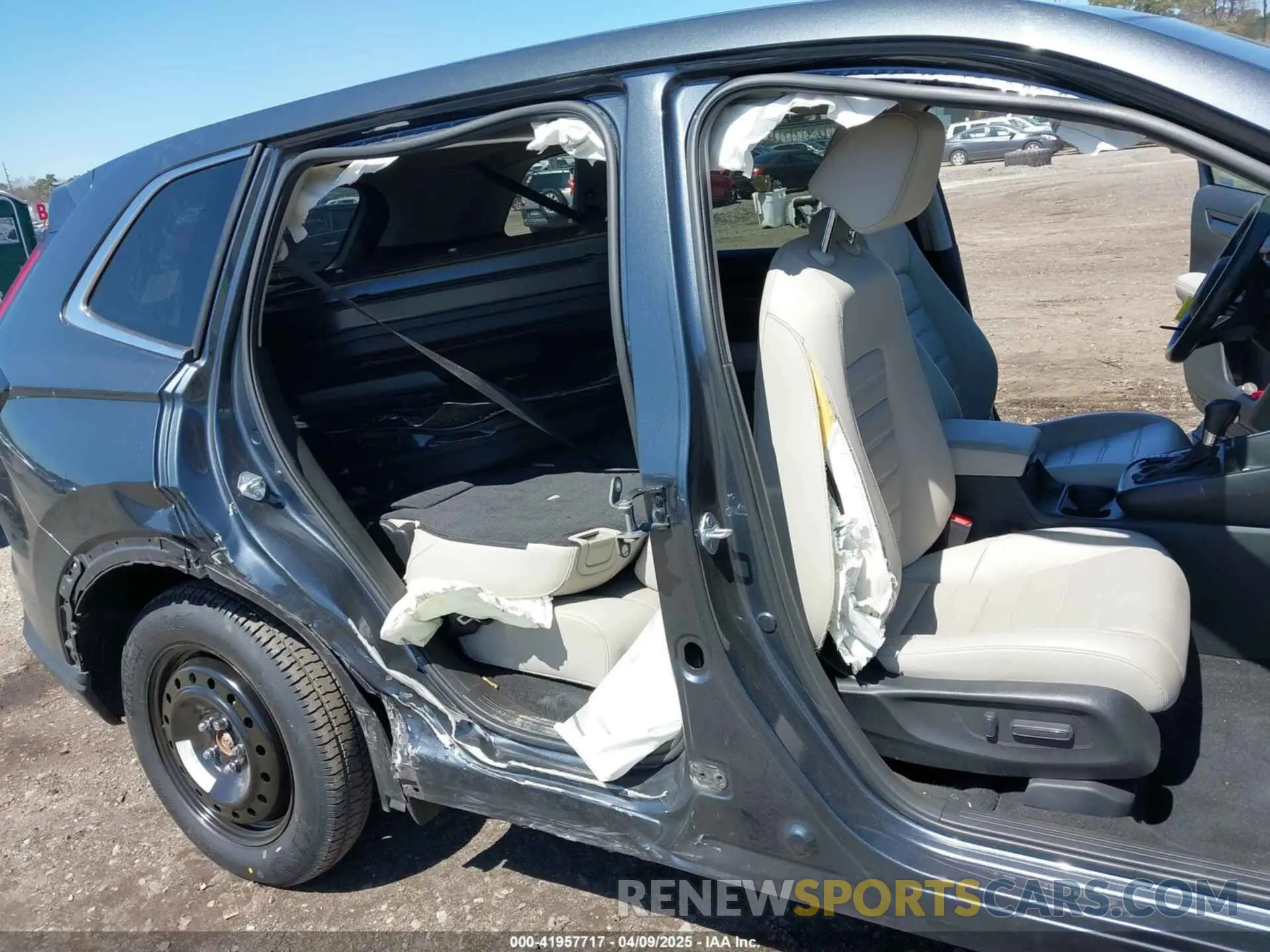 19 Фотография поврежденного автомобиля 07FARS4H70RE00069 HONDA CR-V 2024