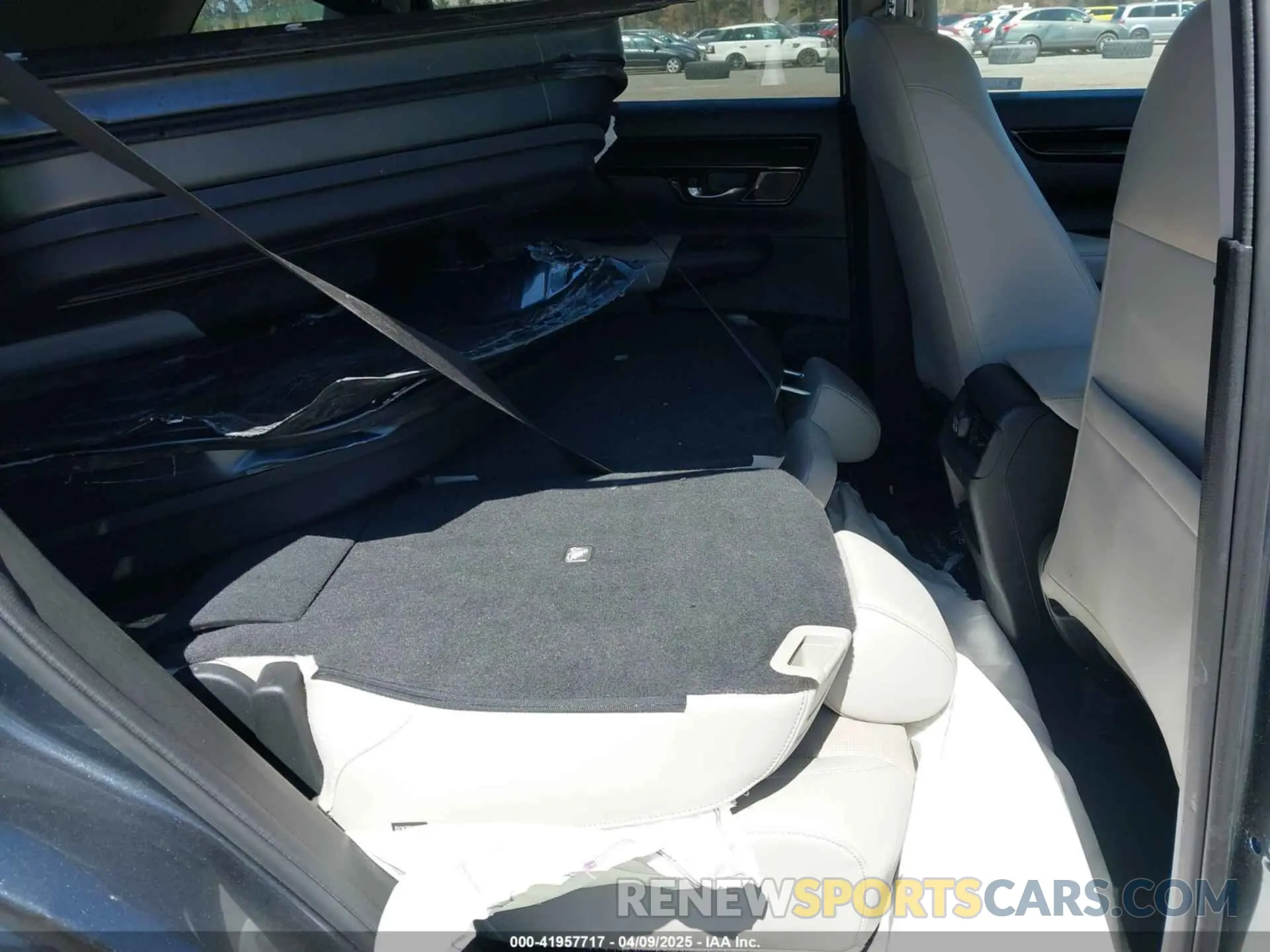 8 Фотография поврежденного автомобиля 07FARS4H70RE00069 HONDA CR-V 2024