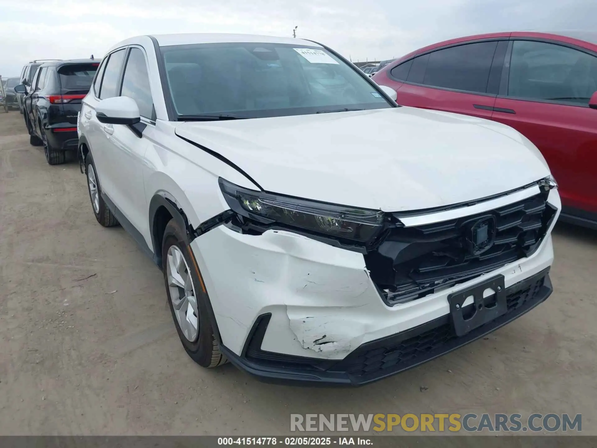 1 Photograph of a damaged car 2HKRS3H21RH323630 HONDA CR-V 2024