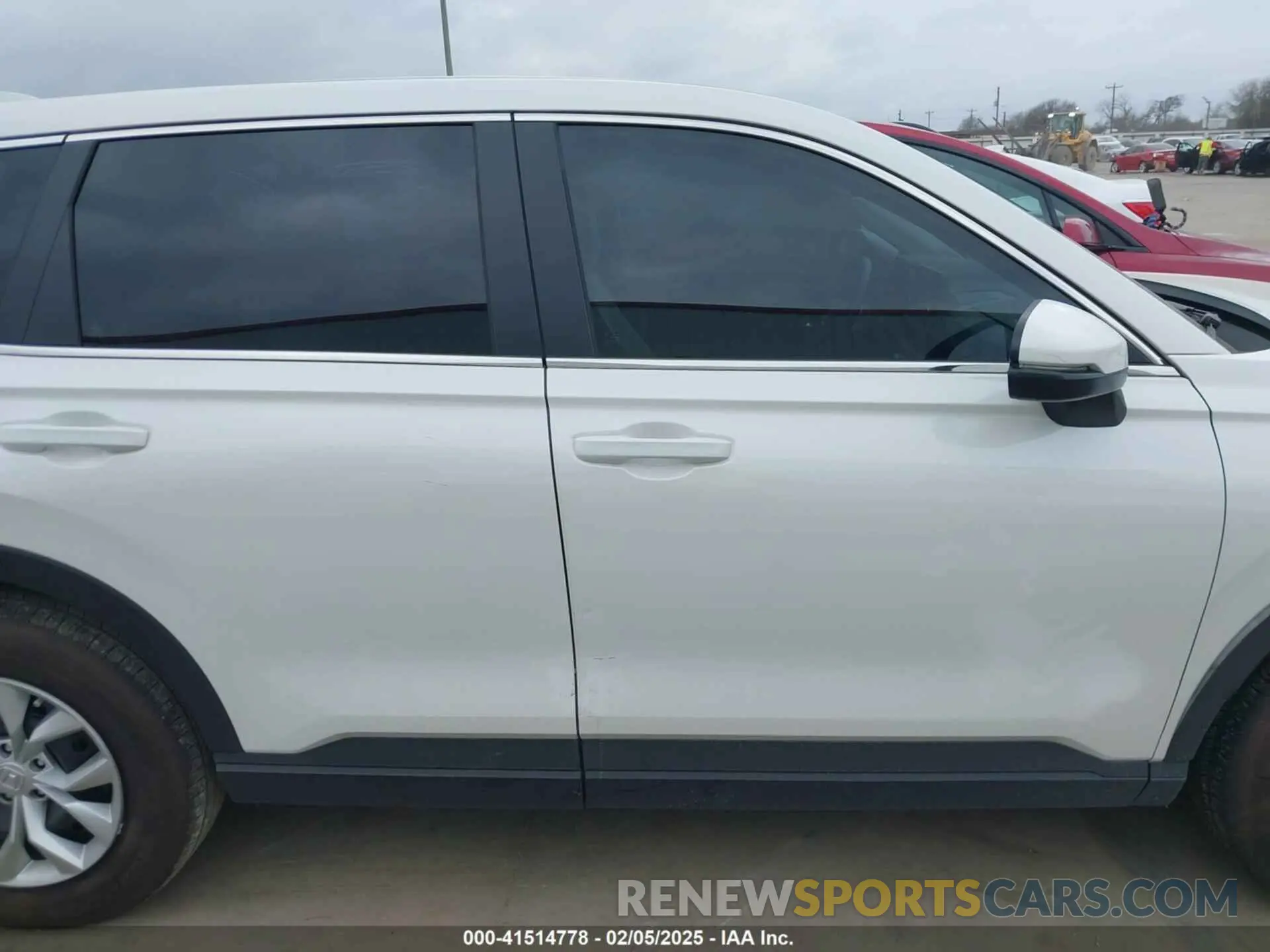 13 Photograph of a damaged car 2HKRS3H21RH323630 HONDA CR-V 2024