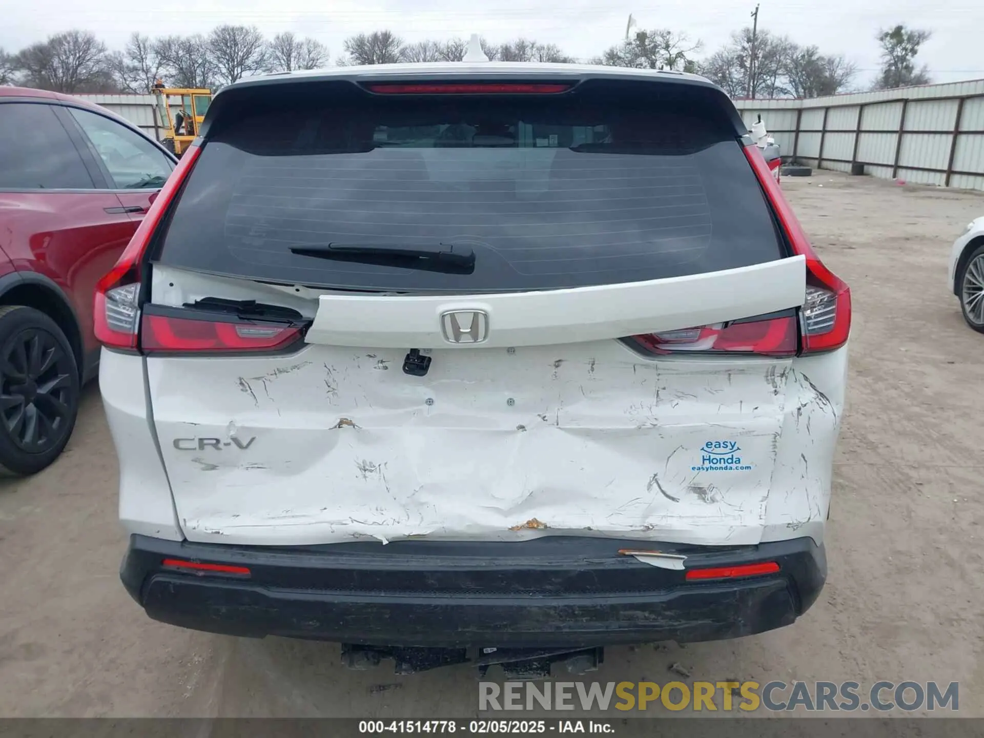 16 Photograph of a damaged car 2HKRS3H21RH323630 HONDA CR-V 2024