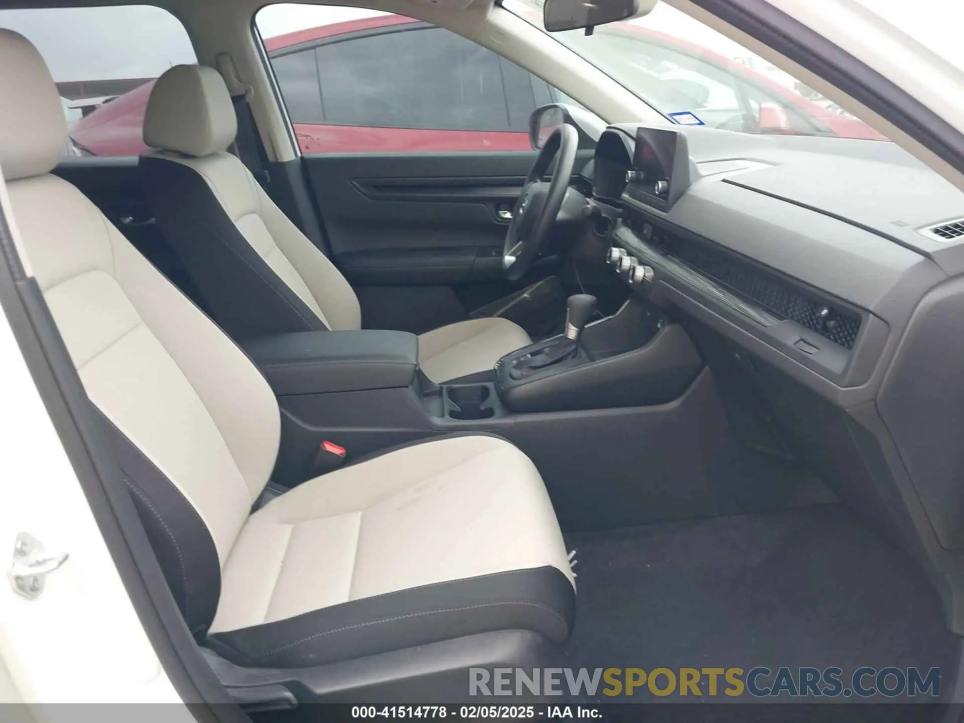 5 Photograph of a damaged car 2HKRS3H21RH323630 HONDA CR-V 2024