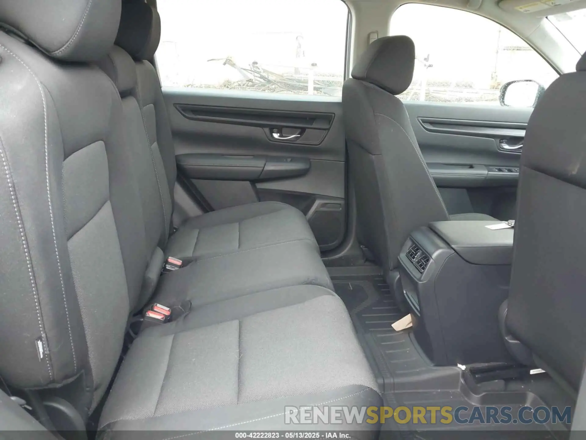 8 Фотография поврежденного автомобиля 2HKRS3H22RH318095 HONDA CR-V 2024