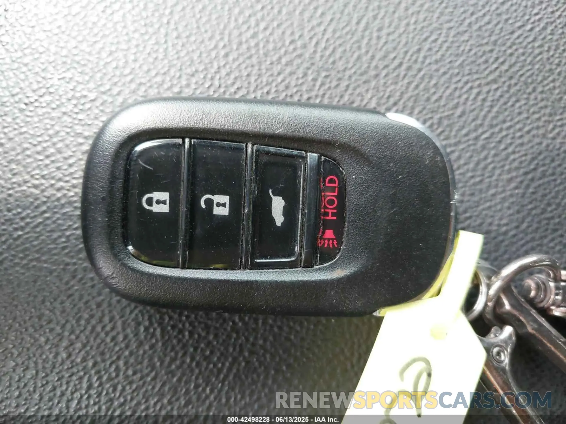 11 Photograph of a damaged car 2HKRS3H23RH315173 HONDA CR-V 2024