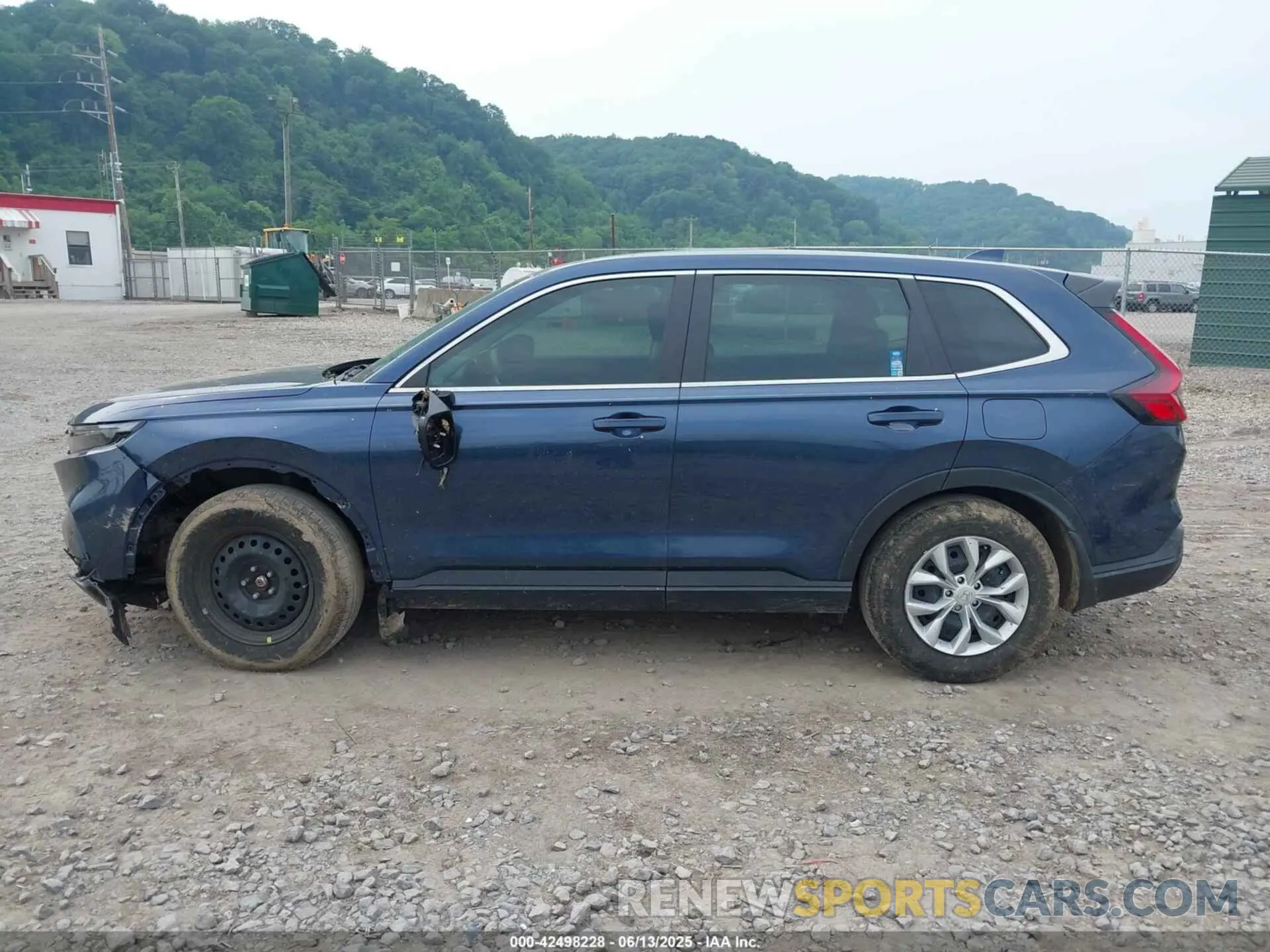 15 Photograph of a damaged car 2HKRS3H23RH315173 HONDA CR-V 2024