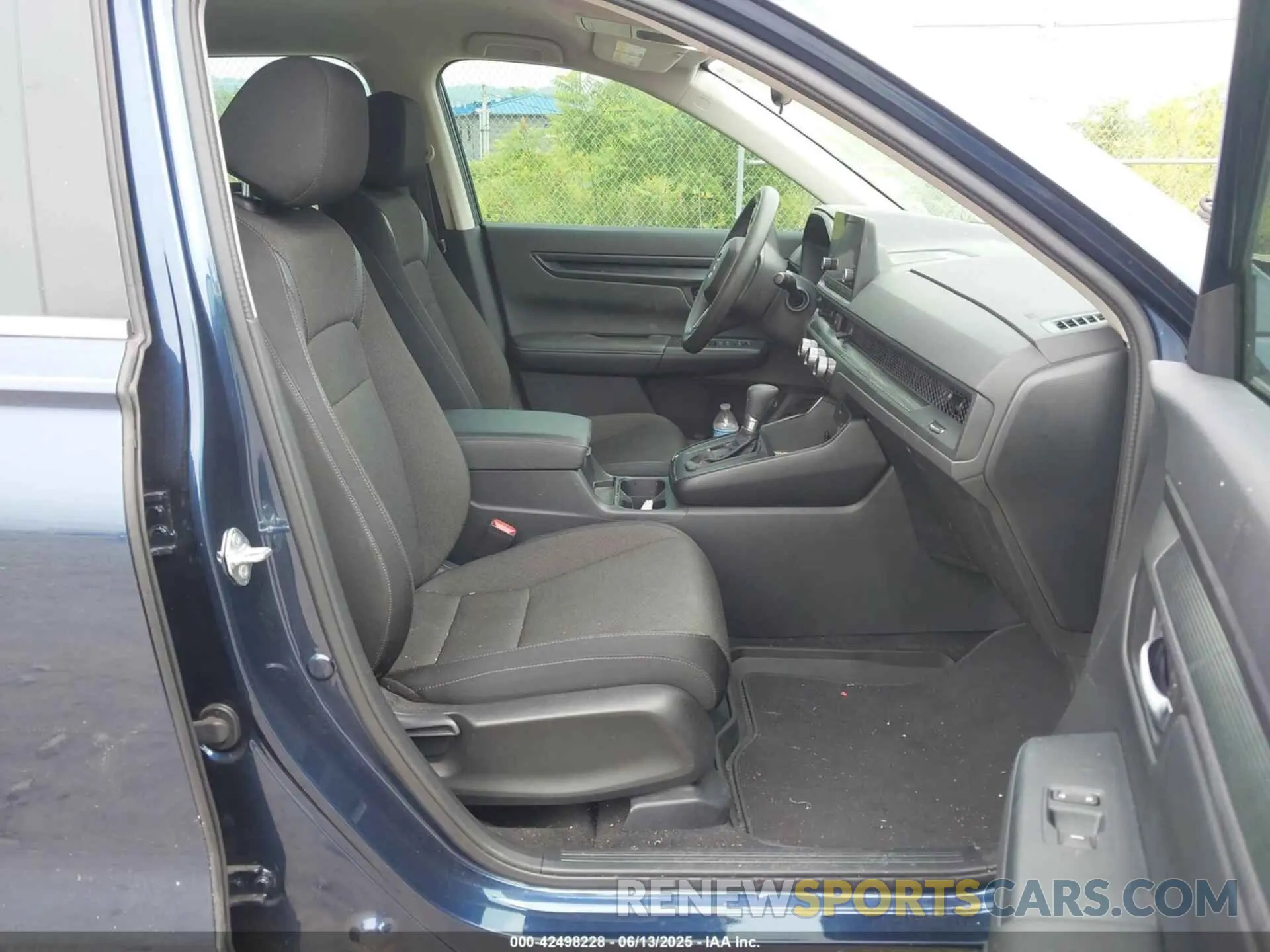 5 Photograph of a damaged car 2HKRS3H23RH315173 HONDA CR-V 2024