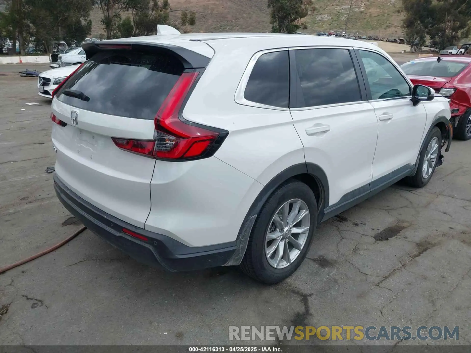 4 Фотография поврежденного автомобиля 2HKRS3H72RH311627 HONDA CR-V 2024