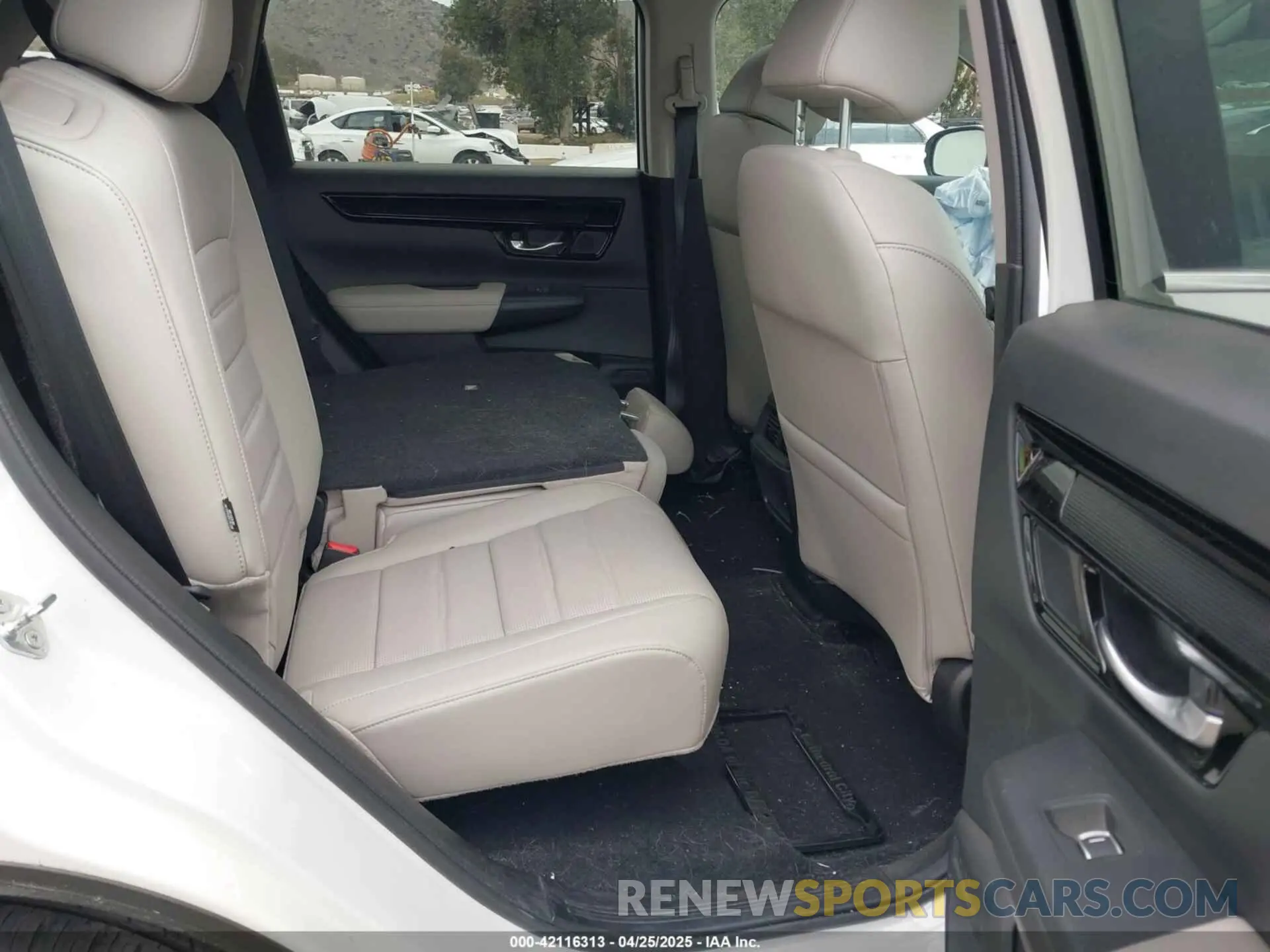 8 Фотография поврежденного автомобиля 2HKRS3H72RH311627 HONDA CR-V 2024