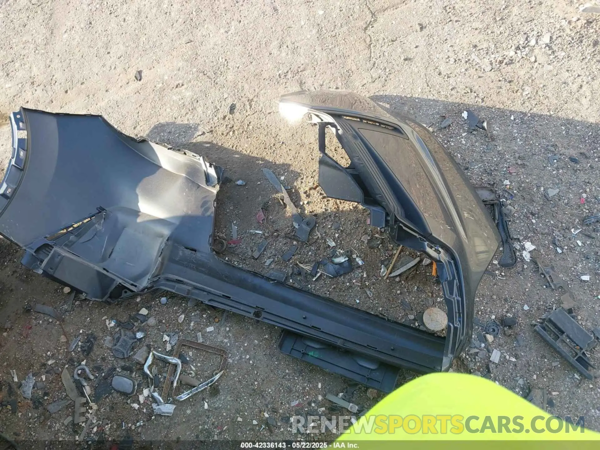 12 Photograph of a damaged car 2HKRS3H79RH321765 HONDA CR-V 2024