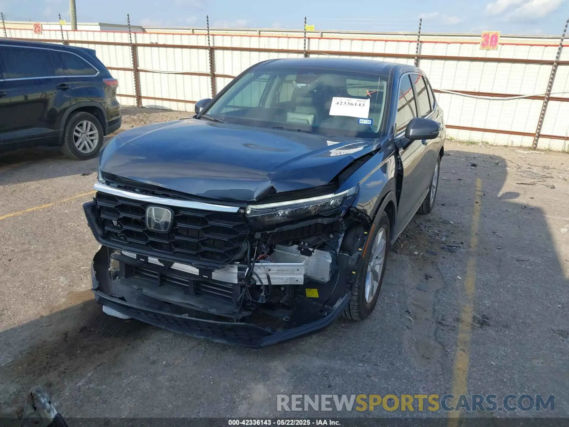 2 Photograph of a damaged car 2HKRS3H79RH321765 HONDA CR-V 2024