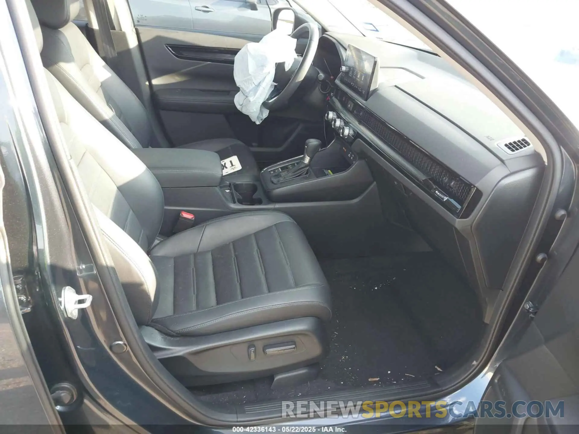 5 Photograph of a damaged car 2HKRS3H79RH321765 HONDA CR-V 2024
