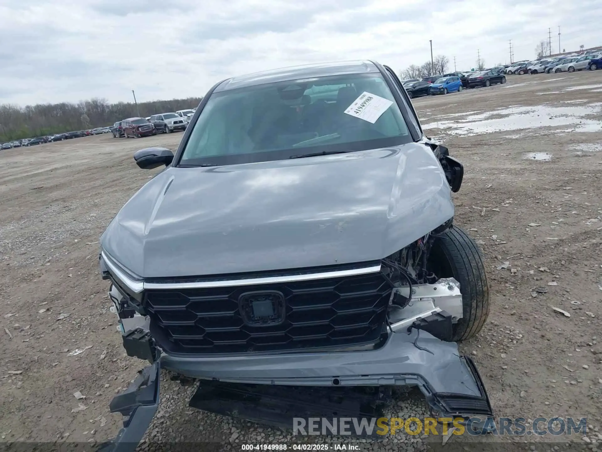 12 Photograph of a damaged car 2HKRS4H20RH403572 HONDA CR-V 2024