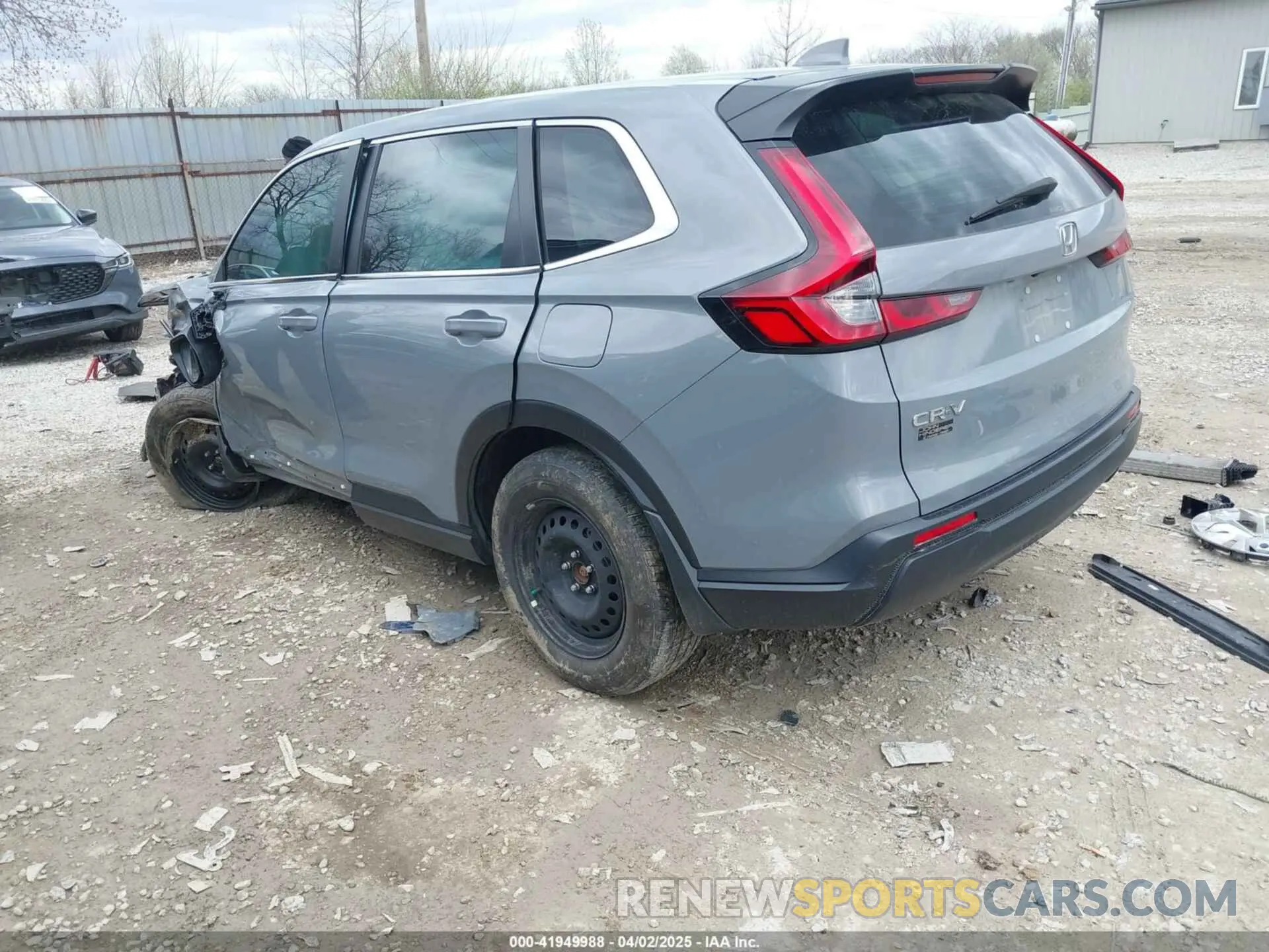 3 Photograph of a damaged car 2HKRS4H20RH403572 HONDA CR-V 2024