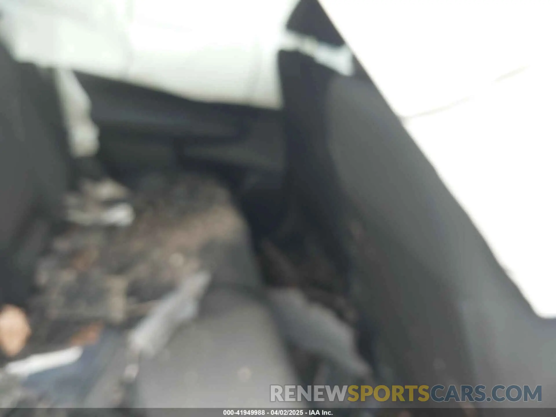8 Photograph of a damaged car 2HKRS4H20RH403572 HONDA CR-V 2024